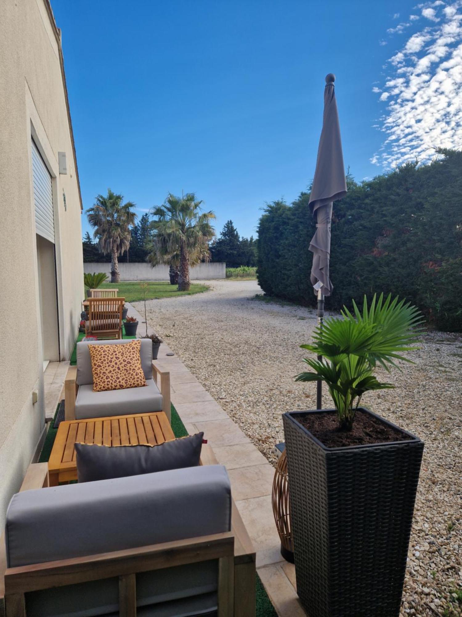 Le Studio Du Bonheur Orange  Exterior photo